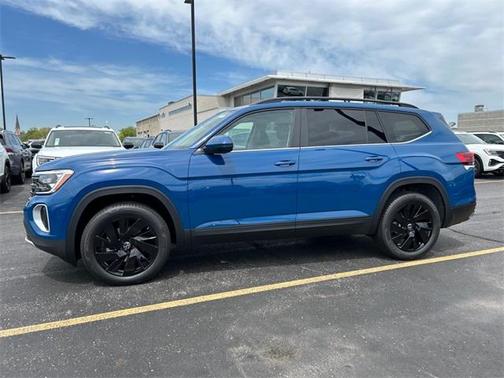 2025 Volkswagen Atlas 2.0T SE w/Technology 4MOTION