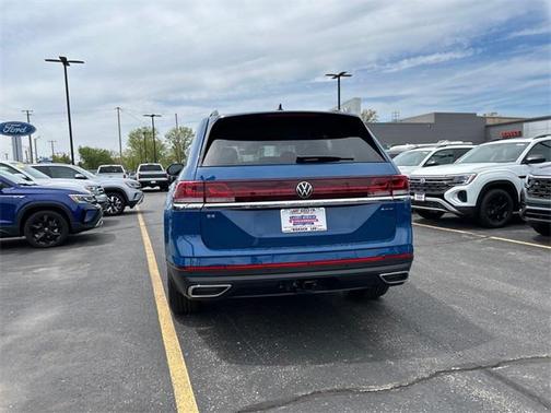 2025 Volkswagen Atlas 2.0T SE w/Technology 4MOTION