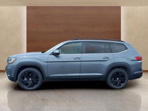 Platinum Gray Metallic 2023 Volkswagen Atlas 3.6L SE w/Technology