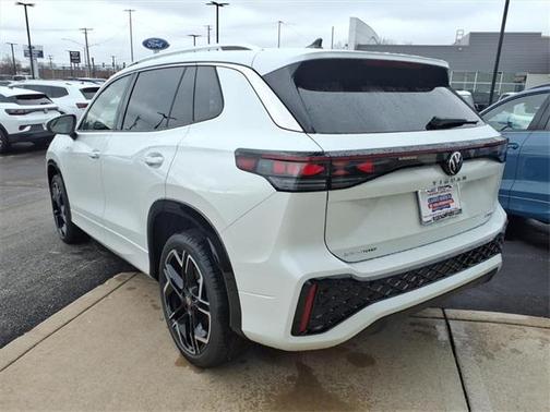 2026 Volkswagen Tiguan 2.0T SEL R-Line 4MOTION