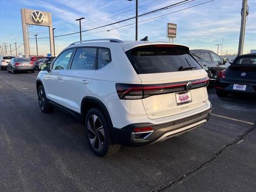 2025 Volkswagen Taos 1.5T SE