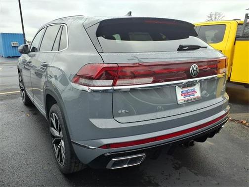 2026 Volkswagen Atlas Cross Sport 2.0T SEL Premium