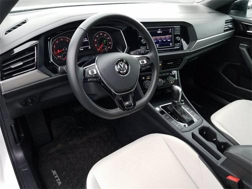 Pure White 2019 Volkswagen Jetta 1.4T R-Line