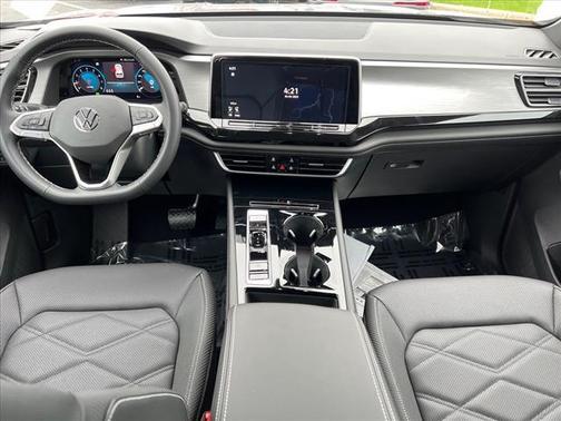 2025 Volkswagen Atlas Cross Sport 2.0T SE w/Technology 4MOTION