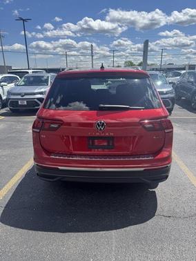 2022 Volkswagen Tiguan 2.0T SE 4MOTION