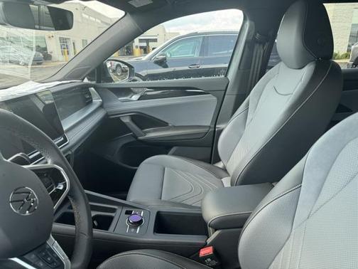 2025 Volkswagen Tiguan 2.0T SE R-Line Black 4MOTION