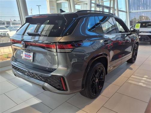 2025 Volkswagen Tiguan 2.0T SE R-Line Black 4MOTION