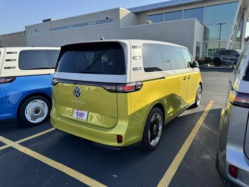 2025 Volkswagen ID. Buzz Pro S Plus with 4MOTION