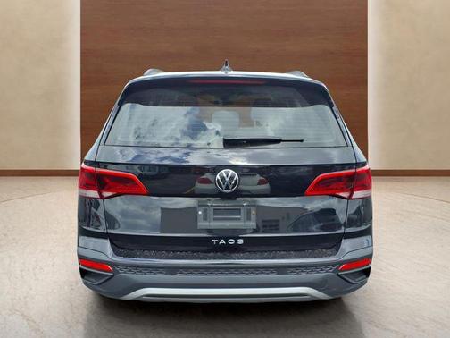 Deep Black 2023 Volkswagen Taos 1.5T S