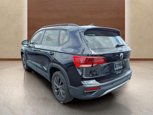Deep Black 2023 Volkswagen Taos 1.5T S
