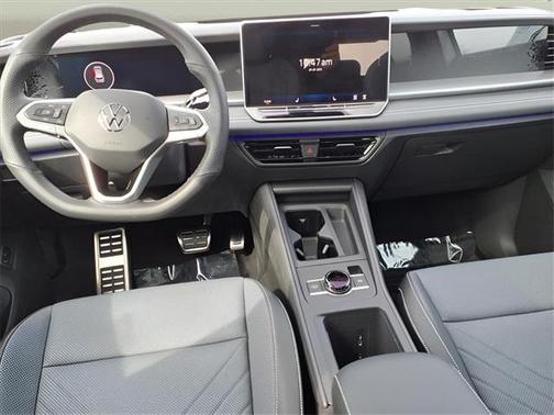 2025 Volkswagen Tiguan 2.0T SE R-Line Black 4MOTION