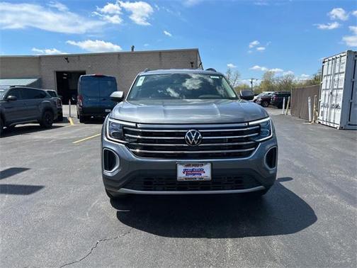 2025 Volkswagen Atlas 2.0T SE