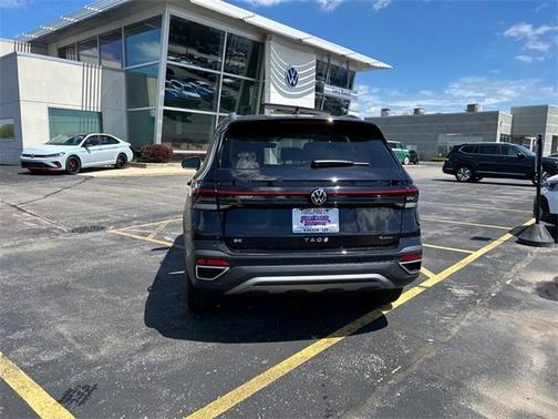 2025 Volkswagen Taos 1.5T SE