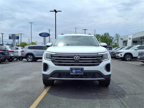 2024 Volkswagen Atlas 2.0T SE w/Technology