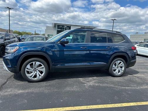 2022 Volkswagen Atlas 2.0T SE w/Technology 4MOTION