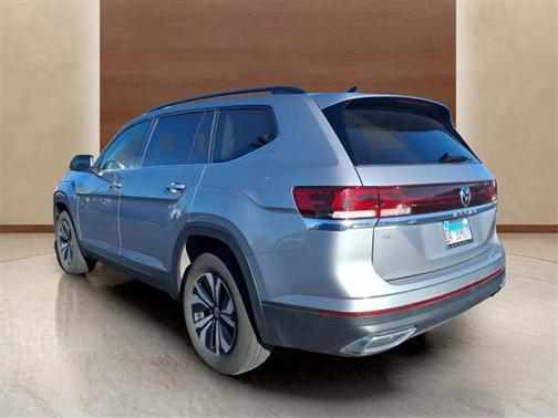 2024 Volkswagen Atlas 2.0T SE
