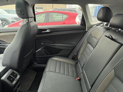 2022 Volkswagen Taos 1.5T SEL