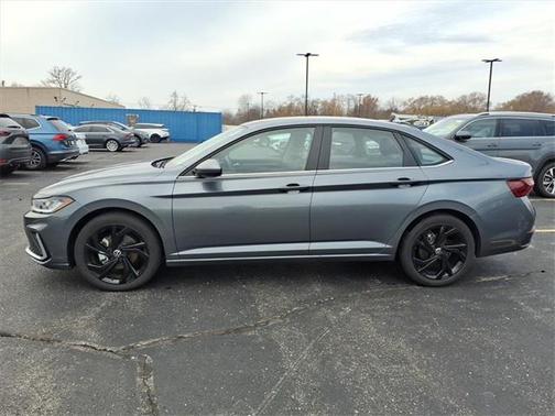 2025 Volkswagen Jetta 1.5T SE