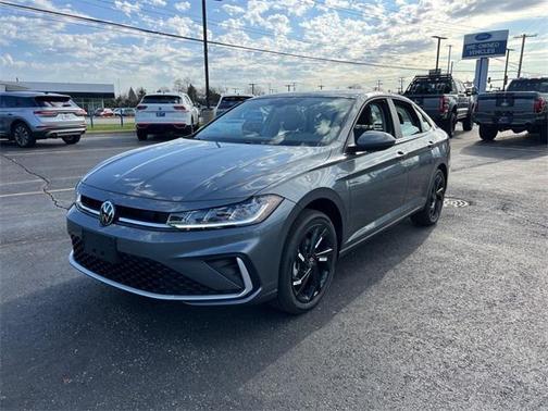 2025 Volkswagen Jetta 1.5T SE