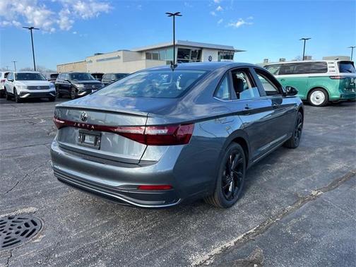 2025 Volkswagen Jetta 1.5T SE