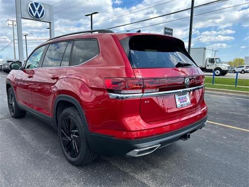 2024 Volkswagen Atlas 2.0T SE w/Technology 4MOTION