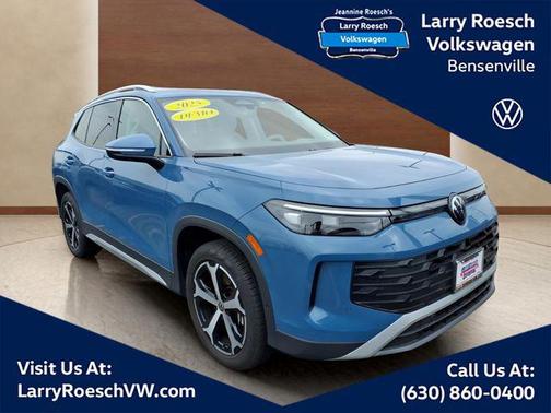Monterey Blue Pearl 2025 Volkswagen Tiguan 2.0T SE 4MOTION