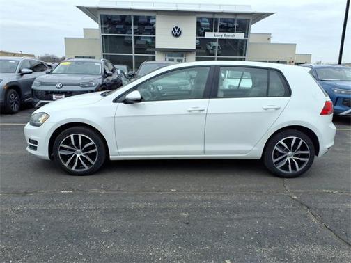 2016 Volkswagen Golf TSI SE 4-Door