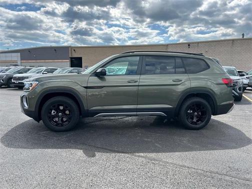 2025 Volkswagen Atlas 2.0T Peak Edition