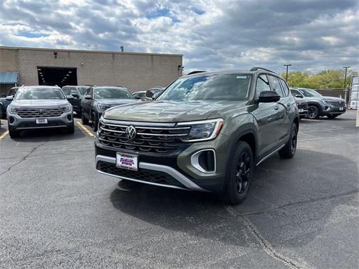 2025 Volkswagen Atlas 2.0T Peak Edition