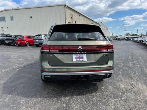2025 Volkswagen Atlas 2.0T Peak Edition