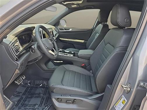 2025 Volkswagen Atlas Cross Sport 2.0T SEL