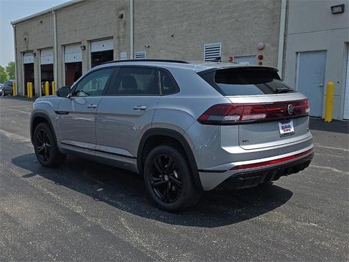 2025 Volkswagen Atlas Cross Sport 2.0T SEL