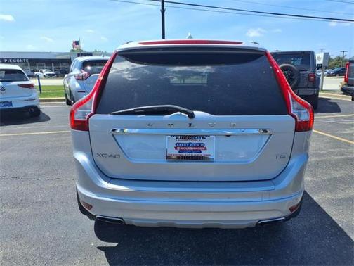 2016 Volvo XC60 T5 Drive-E Premier