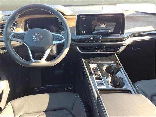 2026 Volkswagen Atlas 2.0T SE w/Technology 4MOTION