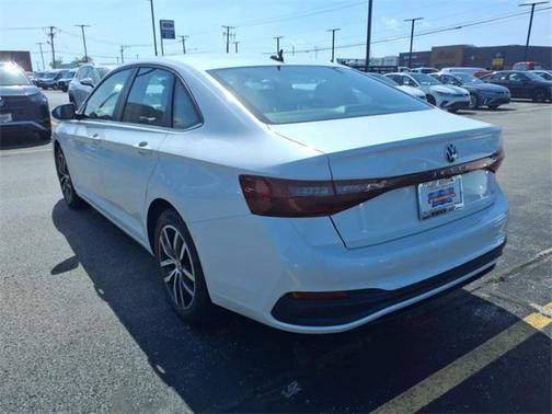 2025 Volkswagen Jetta 1.5T SE