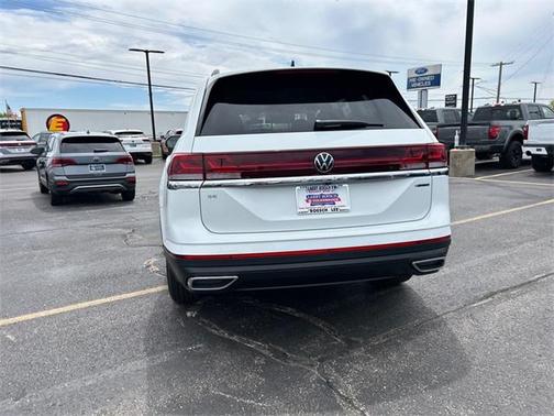 2025 Volkswagen Atlas 2.0T SE
