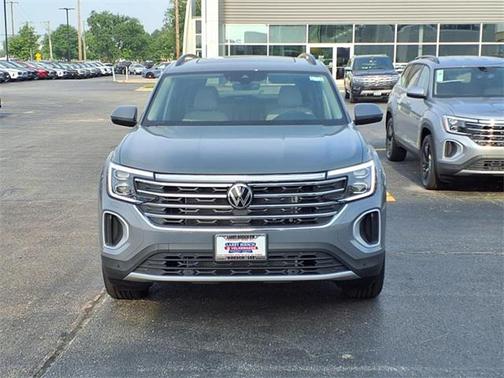 2025 Volkswagen Atlas 2.0T SE w/Technology 4MOTION