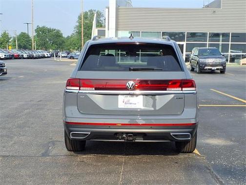2025 Volkswagen Atlas 2.0T SE w/Technology 4MOTION
