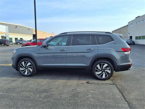 2025 Volkswagen Atlas 2.0T SE w/Technology 4MOTION