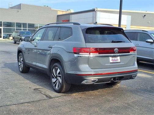 2025 Volkswagen Atlas 2.0T SE w/Technology 4MOTION