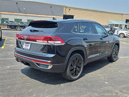 2025 Volkswagen Atlas Cross Sport 2.0T SE w/Technology 4MOTION