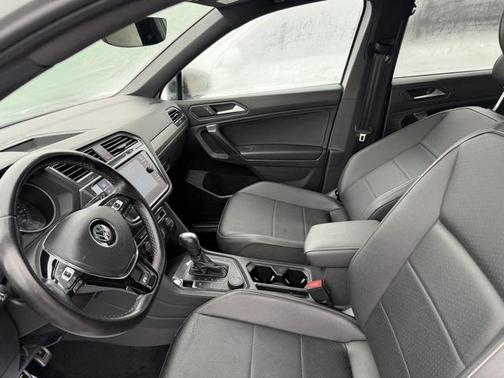 2021 Volkswagen Tiguan 2.0T SE R-Line Black 4MOTION