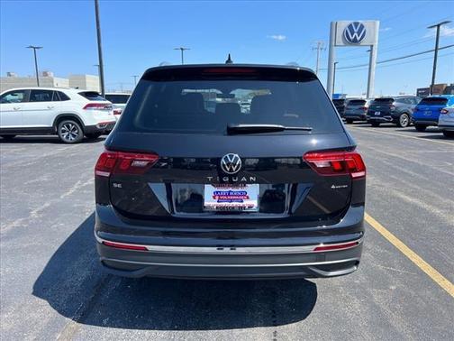 2024 Volkswagen Tiguan 2.0T SE 4MOTION