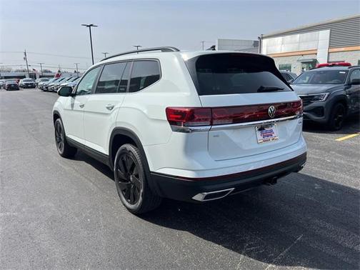 2025 Volkswagen Atlas 2.0T SE w/Technology 4MOTION