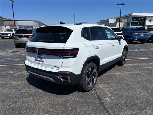 2025 Volkswagen Taos 1.5T SE