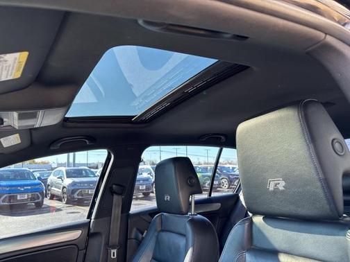 2013 Volkswagen Golf R 4-Door w/DCC & Navigation