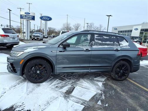 2022 Volkswagen Tiguan 2.0T SE R-Line Black 4MOTION