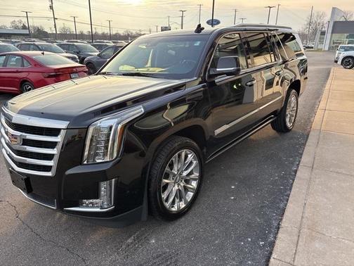 2018 Cadillac Escalade ESV Premium Luxury