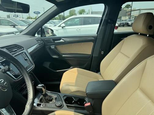 2024 Volkswagen Tiguan 2.0T SE 4MOTION