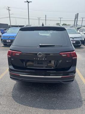 2024 Volkswagen Tiguan 2.0T SE 4MOTION